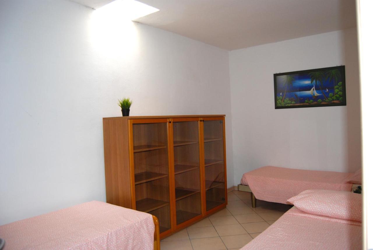 Case Vacanza Le Vele Desenzano del Garda Exterior photo