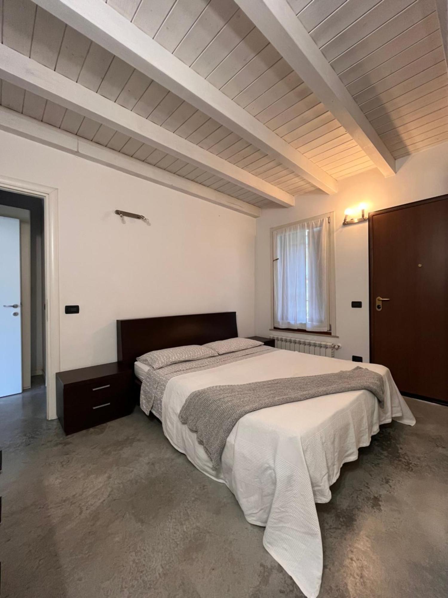 Case Vacanza Le Vele Desenzano del Garda Exterior photo